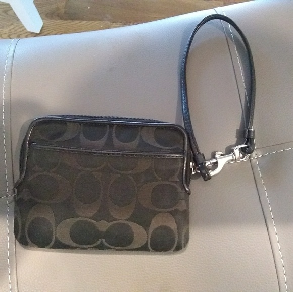 COACH WRISTLET 💖 GREAT CONDITION - Picture 7 of 7